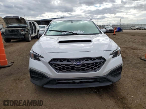 2022 Subaru WRX z VIN JF1VBAA63N9027923, wystawiony jako Copart lot #54245105 z przebiegiem 45 631 mil mil oraz Czysty tytuł • Clean title. Historia ofert i sprzedaży dostępna na DreamBid. Obrazek 5.