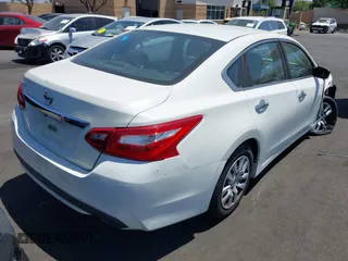 2017 Nissan Altima SR with VIN 1N4AL3AP0HN330976, listed as a IAAI auction lot 42378743 with 36,959 mi miles and . Bid and sale history available at DreamBid. Image 4.