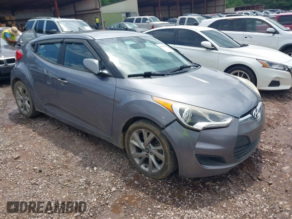 2016 Hyundai Veloster z VIN KMHTC6AD8GU277003, wystawiony jako IAAI lot #42375395 z przebiegiem 166 583 mil mil oraz . Historia ofert i sprzedaży dostępna na DreamBid. Obrazek 6.
