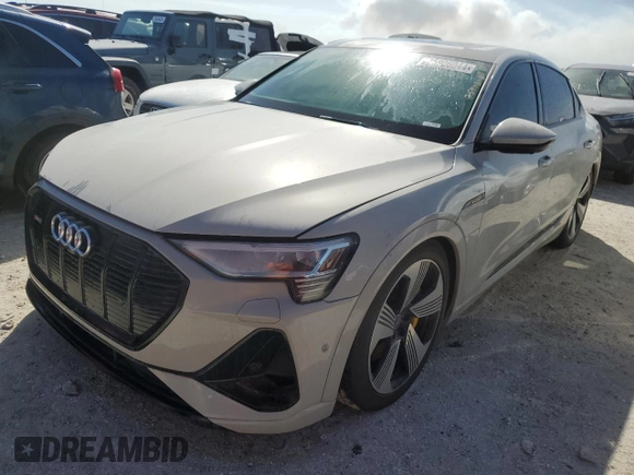 2021 Audi e-tron Sportback Prestige z VIN WA13AAGE8MB029865, wystawiony jako Copart lot #75906044 z przebiegiem Nie podano mil oraz Nie do naprawy. Historia ofert i sprzedaży dostępna na DreamBid. Obrazek 1.