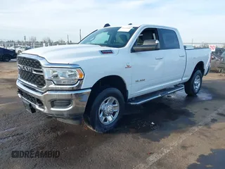 2022 Ram 2500 Lone Star z VIN 3C6UR5DL4NG235715, wystawiony jako IAAI lot #41753908 z przebiegiem 24 578 mil mil oraz . Historia ofert i sprzedaży dostępna na DreamBid. Obrazek 17.