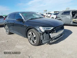 2022 Audi e-tron Premium with VIN WA1AAAGE6NB030134, listed as a IAAI auction lot 41209620 with 27,848 mi miles. Bid and sale history available at carsss.com. Image 1.