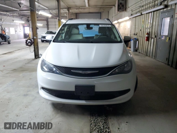 2021 Chrysler Voyager LXi with VIN 2C4RC1DG2MR552266, listed as a Copart auction lot 50742615 with 102,422 mi miles and Salvage Title. Bid and sale history available at DreamBid. Image 5.