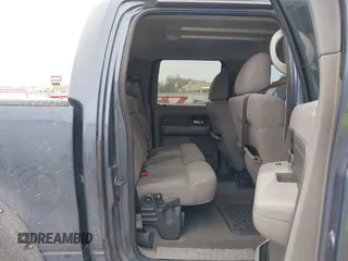 2004 Ford F-150 XLT z VIN 1FTPW14584KB95073, wystawiony jako IAAI lot #41815933 z przebiegiem 223 420 mil mil oraz . Historia ofert i sprzedaży dostępna na DreamBid. Obrazek 8.