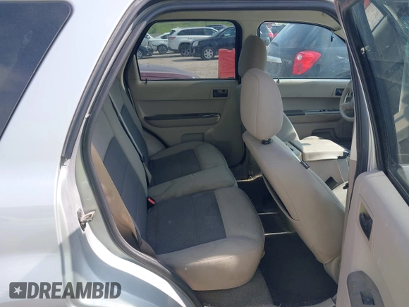 2008 Ford Escape XLT with VIN 1FMCU93188KD05798, listed as a IAAI auction lot 42497044 with 215,954 mi miles and . Bid and sale history available at DreamBid. Image 8.