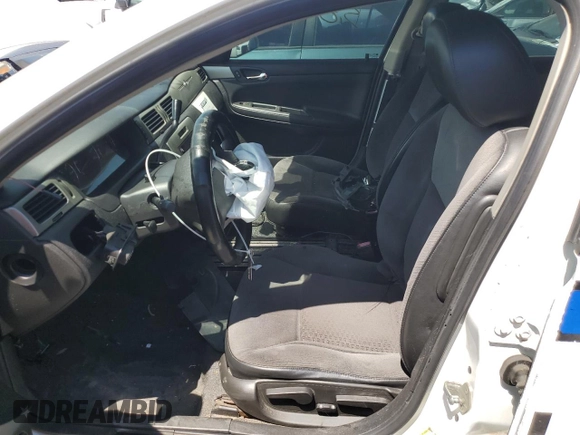 2012 Chevrolet Impala Police Police z VIN 2G1WD5E39C1322930, wystawiony jako Copart lot #55292425 z przebiegiem 138 272 mil mil oraz Nie do naprawy • Non repairable. Historia ofert i sprzedaży dostępna na DreamBid. Obrazek 7.