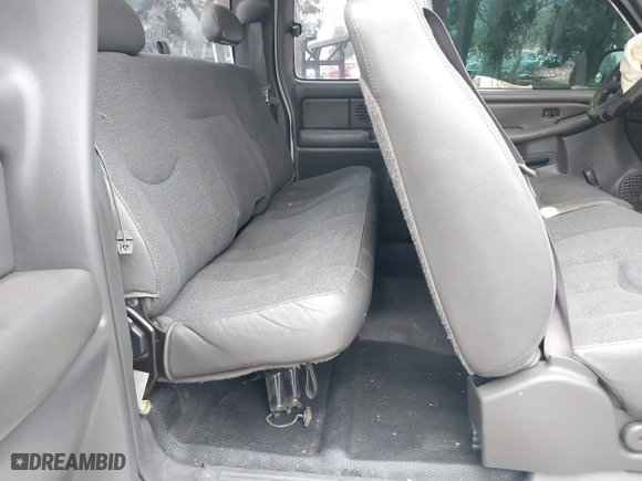 2003 Chevrolet Silverado 1500 LS with VIN 2GCEC19X931162981, listed as a IAAI auction lot 41885134 with 168,962 mi miles. Bid and sale history available at carsss.com. Image 8.
