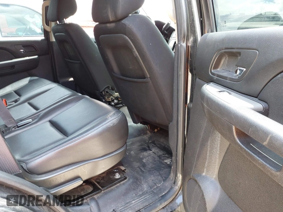 2013 Chevrolet Tahoe Commercial with VIN 1GNLC2E09DR286027, listed as a IAAI auction lot 42229760 with 203,474 mi miles and . Bid and sale history available at DreamBid. Image 8.