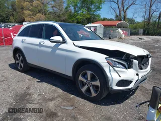 2019 Mercedes-Benz GLC 300 z VIN WDC0G4JB8KF594043, wystawiony jako IAAI lot #41999378 z przebiegiem 65 273 mil mil oraz . Historia ofert i sprzedaży dostępna na DreamBid. Obrazek 1.