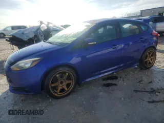 2014 Ford Focus ST with VIN 1FADP3L92EL207235, listed as a Copart auction lot 49650505 with 204,400 mi miles and Clean Title. Bid and sale history available at carsss.com. Image 1.