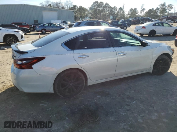 2018 Nissan Altima SR with VIN 1N4AL3APXJC262350, listed as a Copart auction lot 42530795 with 173,015 mi miles and Salvage Title. Bid and sale history available at carsss.com. Image 3.