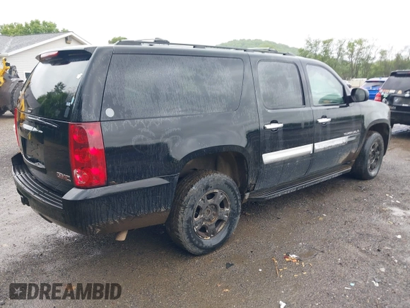 2007 GMC Yukon XL SLT z VIN 1GKFK16327J211852, wystawiony jako IAAI lot #42318099 z przebiegiem 225 000 mil mil oraz . Historia ofert i sprzedaży dostępna na DreamBid. Obrazek 4.