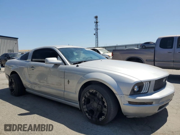 2006 Ford Mustang Standard with VIN 1ZVFT80N165219229, listed as a Copart auction lot 60684965 with 171,273 mi miles and Salvage title. Bid and sale history available at DreamBid. Image 4.
