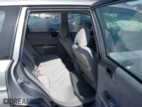 2010 Subaru Forester 2.5X with VIN JF2SH6BC5AH763339, listed as a IAAI auction lot 41683194 with 39,301 mi miles. Bid and sale history available at carsss.com. Image 8.
