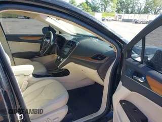 2016 Lincoln MKC Reserve with VIN 5LMTJ3DH3GUJ20205, listed as a IAAI auction lot 42271005 with 125,219 mi miles and . Bid and sale history available at DreamBid. Image 5.