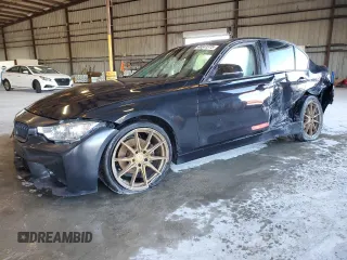 2014 BMW 3 Series 320i xDrive с VIN WBA3C3C54EP662334, выставлен на аукционе Copart как лот 48041315 с пробегом 204 045 миль миль и Списание • Salvage title. История ставок и продаж доступна на DreamBid. Изображение 1.
