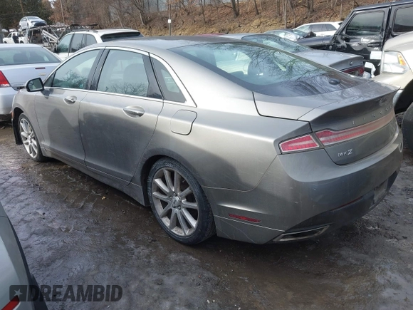 2015 Lincoln MKZ z VIN 3LN6L2JK4FR610596, wystawiony jako IAAI lot #41443285 z przebiegiem 114 363 mil mil oraz . Historia ofert i sprzedaży dostępna na DreamBid. Obrazek 3.