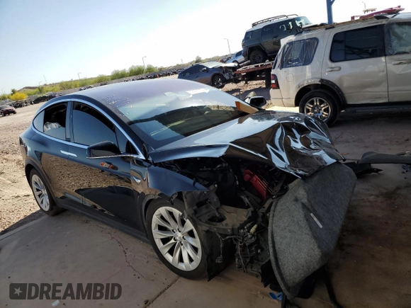 2016 Tesla Model X 70D with VIN 5YJXCBE22GF025585, listed as a Copart auction lot 52363755 with 141,607 mi miles and Salvage Title. Bid and sale history available at DreamBid. Image 4.