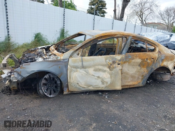 2013 Buick Regal Premium 1 z VIN 2G4GS5ER9D9211511, wystawiony jako IAAI lot #41799276 z przebiegiem Nie podano mil oraz . Historia ofert i sprzedaży dostępna na DreamBid. Obrazek 13.