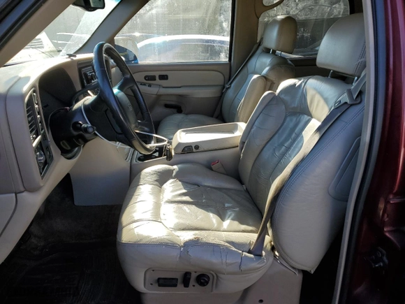2002 Chevrolet Tahoe LT with VIN 1GNEK13Z02J300108, listed as a Copart auction lot 82101194 with 310,703 mi miles and Clean Title. Bid and sale history available at carsss.com. Image 7.