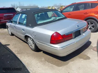 2005 Mercury Grand Marquis LS Premium with VIN 2MEFM75WX5X663507, listed as a IAAI auction lot 42046613 with 85,358 mi miles. Bid and sale history available at carsss.com. Image 3.