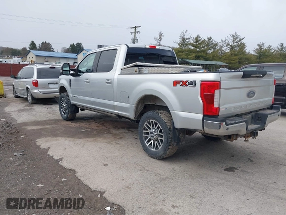 2018 Ford Super Duty F-250 SRW XL with VIN 1FT7W2BT1JEC54725, listed as a IAAI auction lot 41686825 with 50,756 mi miles. Bid and sale history available at carsss.com. Image 3.