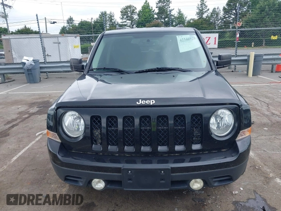 2017 Jeep Patriot Sport z VIN 1C4NJPBA3HD102608, wystawiony jako IAAI lot #42346928 z przebiegiem 149 438 mil mil oraz . Historia ofert i sprzedaży dostępna na DreamBid. Obrazek 12.