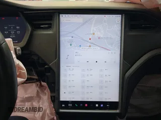 2020 Tesla Model X P90D with VIN 5YJXCDE4XLF296255, listed as a IAAI auction lot 42087953 with 45,411 mi miles. Bid and sale history available at carsss.com. Image 17.
