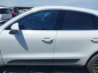 2016 Porsche Macan S with VIN WP1AB2A58GLB51308, listed as a IAAI auction lot 42278290 with 109,199 mi miles and . Bid and sale history available at DreamBid. Image 14.