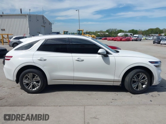 2022 Genesis GV70 2.5T with VIN KMUMADTB0NU043317, listed as a IAAI auction lot 42222034 with 30,566 mi miles and . Bid and sale history available at DreamBid. Image 14.