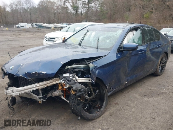 2021 BMW 5 Series 530i with VIN WBA53BH04MCF15438, listed as a IAAI auction lot 41908280 with 38,640 mi miles and . Bid and sale history available at DreamBid. Image 2.