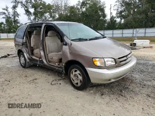 1999 Toyota Sienna LE with VIN 4T3ZF13C9XU167304, listed as a Copart auction lot 81339034 with 173,504 mi miles and Non Repairable. Bid and sale history available at carsss.com. Image 4.
