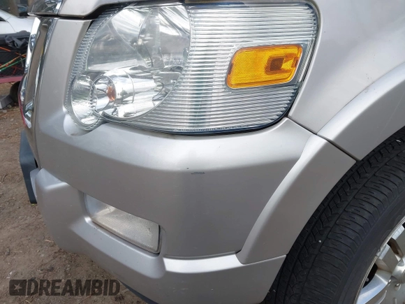 2008 Ford Explorer Sport Trac Limited z VIN 1FMEU33E18UB34647, wystawiony jako IAAI lot #41364035 z przebiegiem 155 234 mil mil oraz . Historia ofert i sprzedaży dostępna na DreamBid. Obrazek 17.