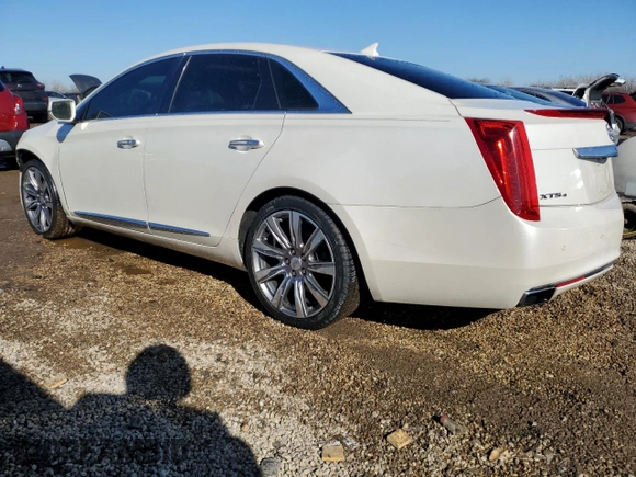 2013 Cadillac XTS Platinum z VIN 2G61V5S33D9235209, wystawiony jako Copart lot #46158375 z przebiegiem 178 848 mil mil oraz Szkody całkowita. Historia ofert i sprzedaży dostępna na DreamBid. Obrazek 2.