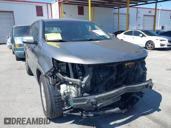 2014 Kia Sorento LX with VIN 5XYKT3A66EG489204, listed as a IAAI auction lot 41871926 with 138,566 mi miles. Bid and sale history available at carsss.com. Image 1.