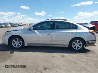 2008 Nissan Altima 2.5 SL with VIN 1N4AL21E68N470832, listed as a IAAI auction lot 42036112 with 162,249 mi miles. Bid and sale history available at carsss.com. Image 15.
