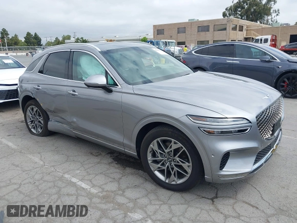 2022 Genesis GV70 2.5T with VIN KMUMADTB7NU066965, listed as a IAAI auction lot 42363654 with 25,892 mi miles and . Bid and sale history available at DreamBid. Image 1.