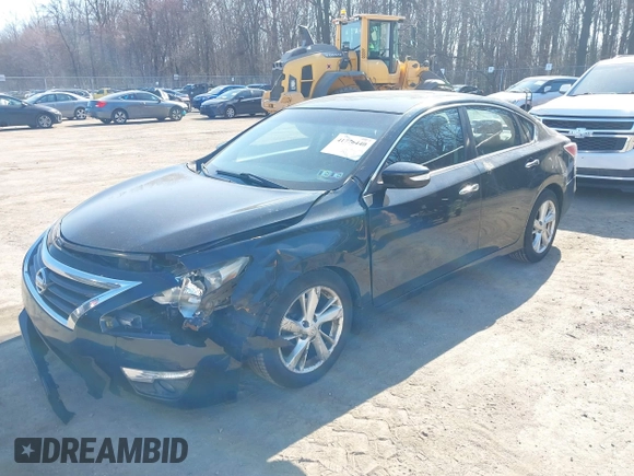2014 Nissan Altima 2.5 with VIN 1N4AL3APXEC133580, listed as a IAAI auction lot 41776440 with 220,613 mi miles. Bid and sale history available at carsss.com. Image 2.