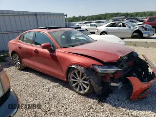 2019 Volvo S60 Momentum with VIN 7JR102FK3KG004077, listed as a Copart auction lot 56112404 with 32,166 mi miles and Salvage Title. Bid and sale history available at carsss.com. Image 4.