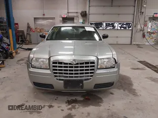 2005 Chrysler 300 with VIN 2C3JA43R55H569369, listed as a IAAI auction lot 41132751 with 123,253 mi miles. Bid and sale history available at carsss.com. Image 13.