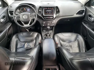 2019 Jeep Cherokee High Altitude с VIN 1C4PJMDX6KD246055, выставлен на аукционе Copart как лот 52301765 с пробегом 123 271 миль миль и Списание • Salvage title. История ставок и продаж доступна на DreamBid. Изображение 8.