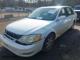 2002 Toyota Avalon XL with VIN 4T1BF28B82U233060, listed as a IAAI auction lot 41640193 with 224,429 mi miles. Bid and sale history available at carsss.com. Image 2.