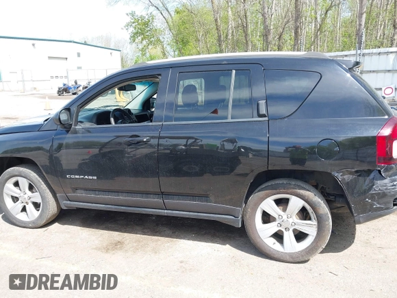 2016 Jeep Compass Sport with VIN 1C4NJCBA2GD641289, listed as a IAAI auction lot 42212542 with 121,447 mi miles and . Bid and sale history available at DreamBid. Image 14.