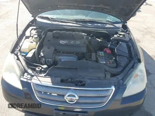 2003 Nissan Altima S with VIN 1N4AL11D93C268136, listed as a IAAI auction lot 41960386 with 181,444 mi miles. Bid and sale history available at carsss.com. Image 10.
