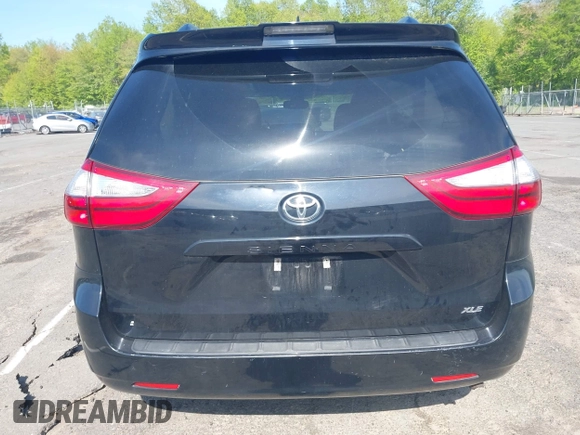 2018 Toyota Sienna XLE Auto Access Seat with VIN 5TDYZ3DC2JS926543, listed as a IAAI auction lot 42250898 with 138,489 mi miles and . Bid and sale history available at DreamBid. Image 16.