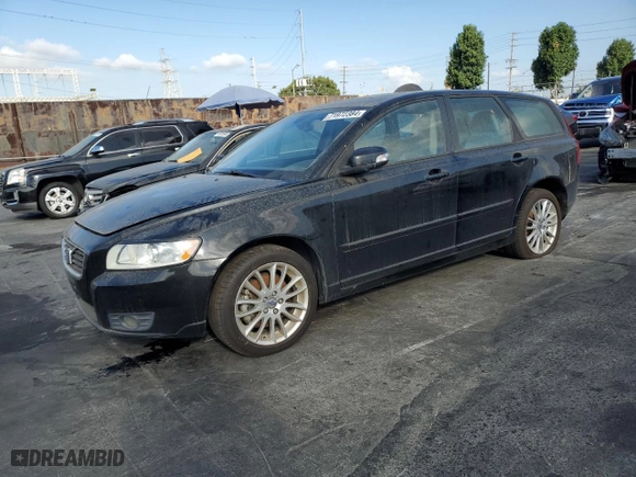 2009 Volvo V50 2.4L with VIN YV1MW390992466607, listed as a Copart auction lot 71972384 with 93,568 mi miles and Clean Title. Bid and sale history available at carsss.com. Image 1.