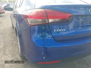 2018 Kia Forte LX with VIN 3KPFK4A71JE226693, listed as a IAAI auction lot 42094700 with 140,906 mi miles. Bid and sale history available at carsss.com. Image 18.