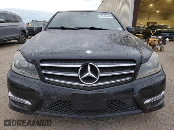 2014 Mercedes-Benz C 350 Sport with VIN WDDGF5HB8EA941400, listed as a Copart auction lot 83337764 with 184,137 mi miles and Clean Title. Bid and sale history available at DreamBid. Image 5.