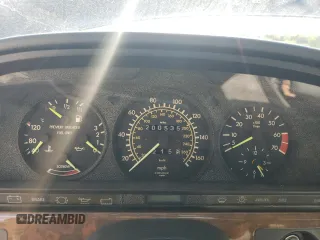 1987 Mercedes-Benz 560 with VIN WDBCA39D3HA355282, listed as a Copart auction lot 74798524 with 200,535 mi miles and Salvage Title. Bid and sale history available at DreamBid. Image 9.