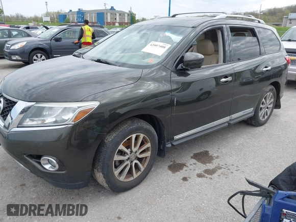 2015 Nissan Pathfinder SL z VIN 5N1AR2MM9FC708298, wystawiony jako IAAI lot #42007408 z przebiegiem 144 114 mil mil oraz . Historia ofert i sprzedaży dostępna na DreamBid. Obrazek 2.
